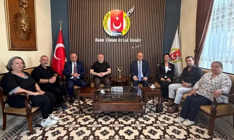 13 Bin Kamyon Yükünde Toprak çöktü, Kayboldu;