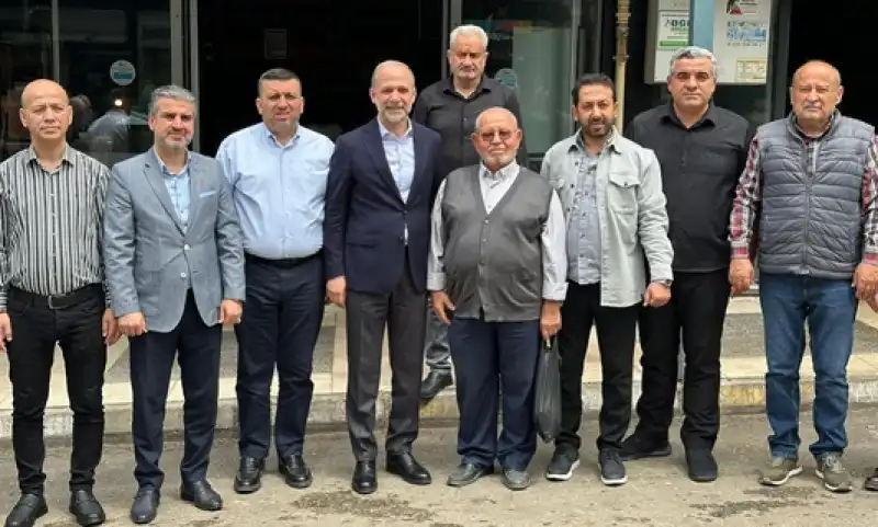 Milletvekili Özel'den Başkan Hüseyin Sönmez'e İstişare Ziyareti 