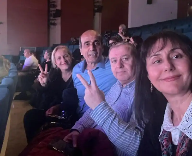 ASİ-DER'liler Hataylı ünlü Sanatçı Hilmi Yarayıcının 'ustalara Saygı' Konserinde...