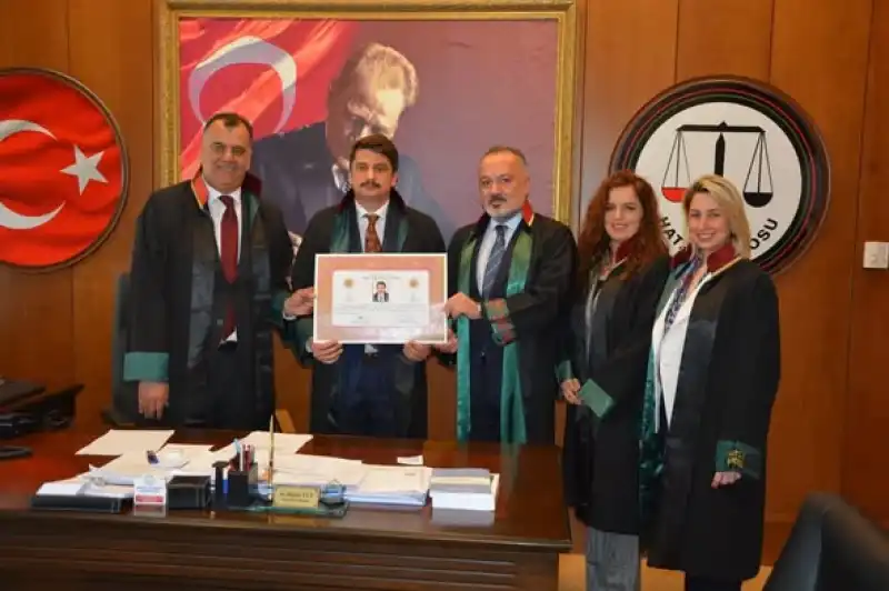 Vali Yardımcısı Yemin Etti Avukat Oldu