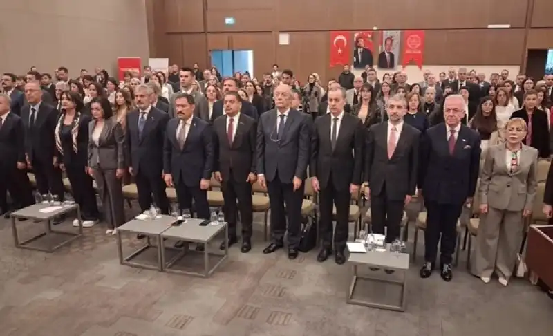 Deprem Sonrası En Büyük Yükü Kadınlar Üstlendi