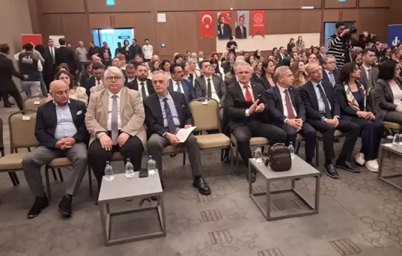 Deprem Sonrası En Büyük Yükü Kadınlar Üstlendi