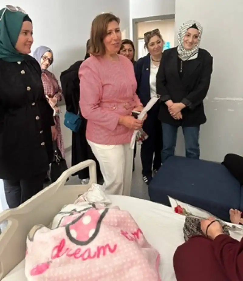 Hatay KAÇEP’ten Anlamlı Ziyaret: Ebeler Ve Anneler Unutulmadı