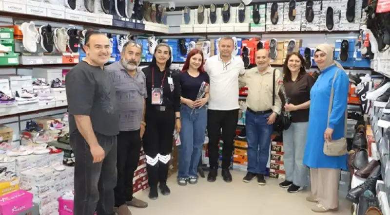 Uzun Çarşı’da Anneler Günü Sürprizi