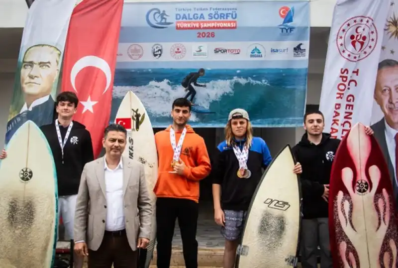 TYF Dalga Sörfü Türkiye şampiyonası Samandağ’da Tamamlandı