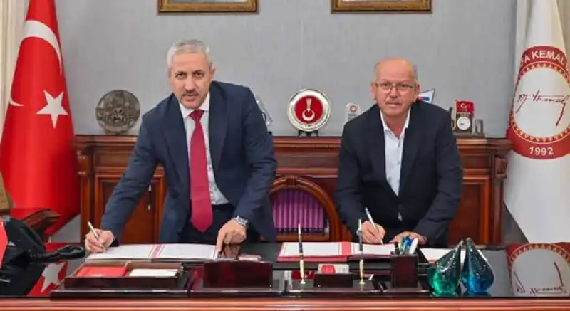 Hatay’da ‘teknik Ve Tarım Bilimleri OSB MYO’ Için Imzalar Atıldı