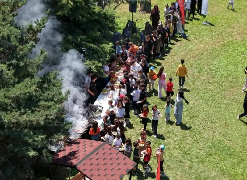 Vakıf Haftası Kapsamında 300 Kişilik Anlamlı Piknik Etkinliği Düzenlendi