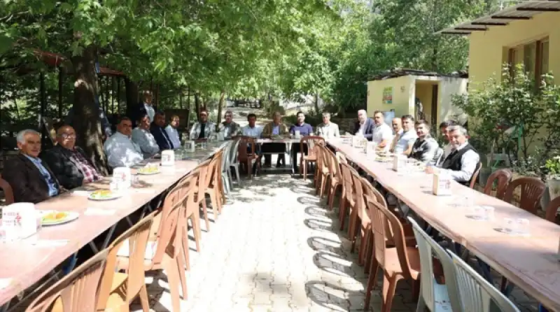 Başkan Yapar, Kisecik Mahallesi’nde Muhtarlarla Bir Araya Geldi