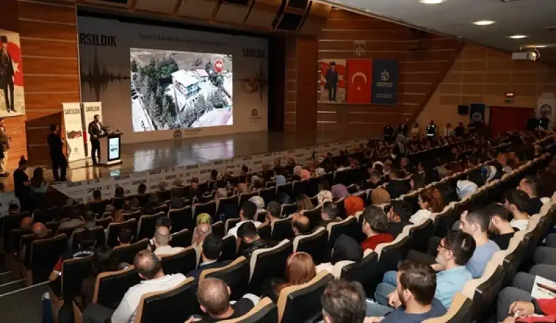 Vali Masatlı’ya ‘Sarsıldık Sarıldık’ Hatıratı