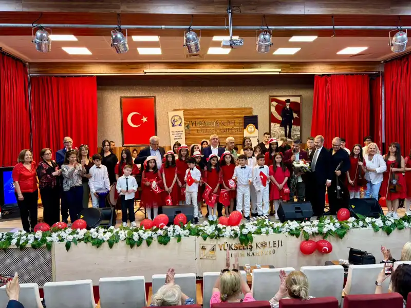 İskenderun’da ‘Sıra Bizde !’  Diyen Çocuk Ve Gençlik Korosu Gururlandırdı