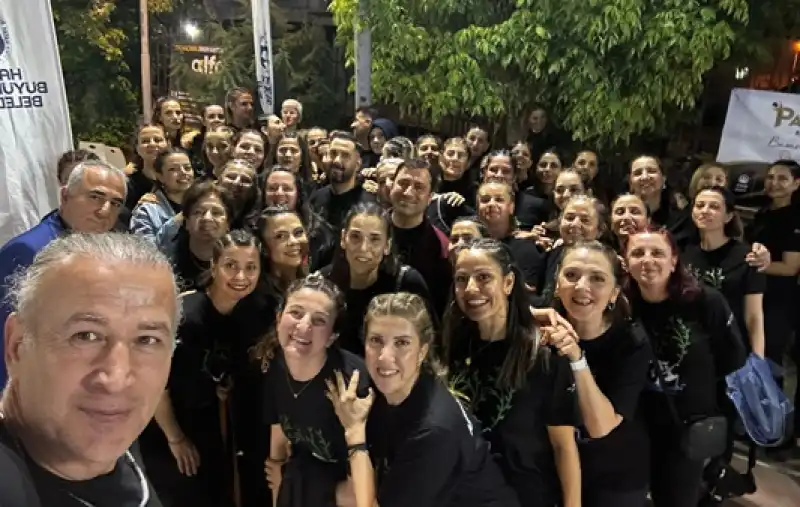 Antakya Için Dans Et Topluluğu Sanatla Umut Oluyor