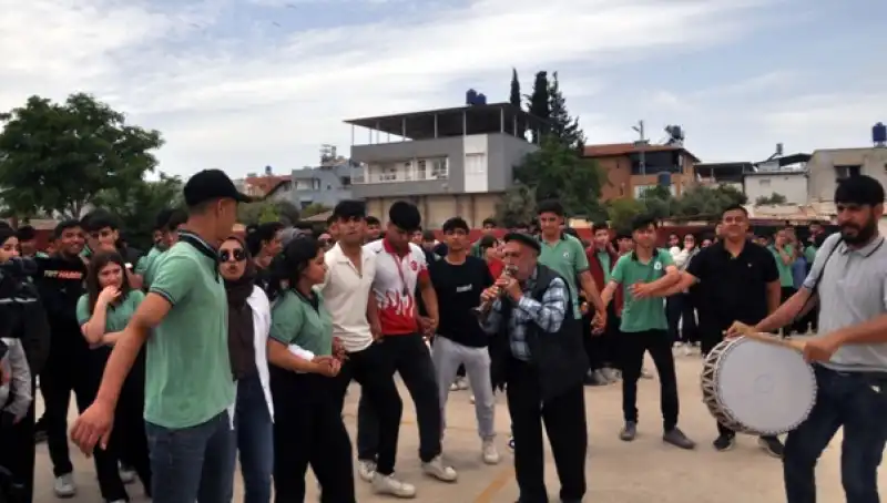 Türkiye Şampiyonu Kılıç’a Davullu Zurnalı Karşılama
