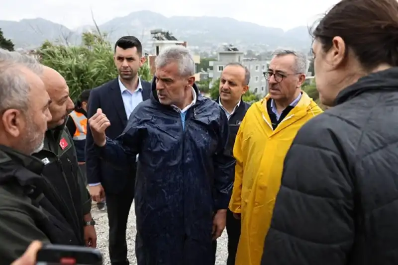 Başkan Öntürk, Sahada Incelemeler Yapıyor