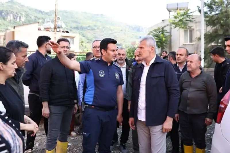 Başkan Öntürk, Sahada Incelemeler Yapıyor