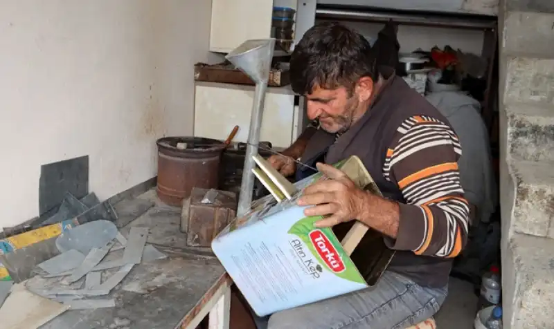 Bir Zamanların Vazgeçilmezi: Sulama Tenekeleri Hâlâ Yaşıyor