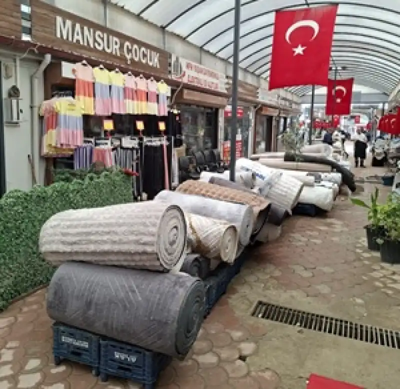 Türkiye Yüzyılı Çarşısı Esnafı Destek Bekliyor
