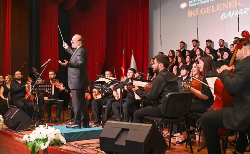 “İki Gelenek, Tek Sahne” Konserine Sanatseverlerden Tam Not