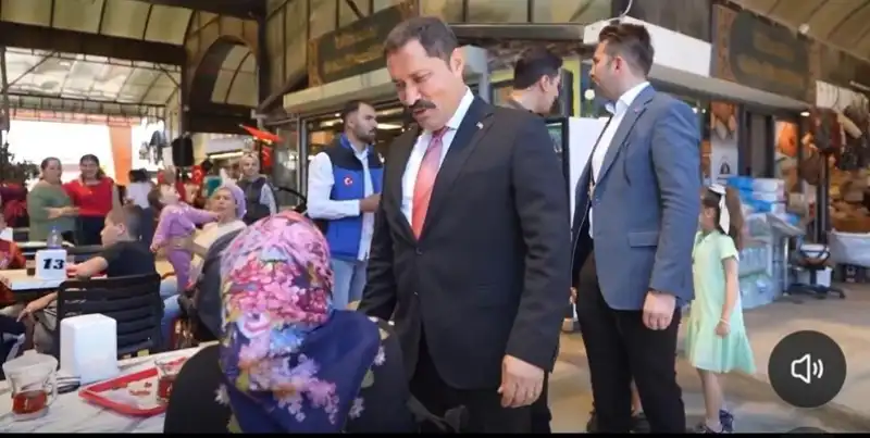 Vali Masatlı’dan Uzun Çarşı’ya Bayram Ziyareti