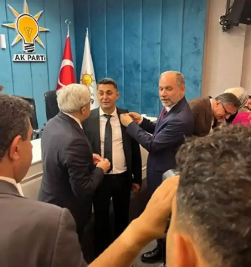Ayladağlı Iş Adamı CHP’den Ak Partiye Geçti