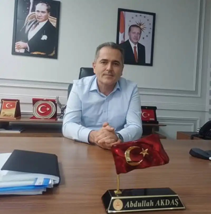 Akdaş: 