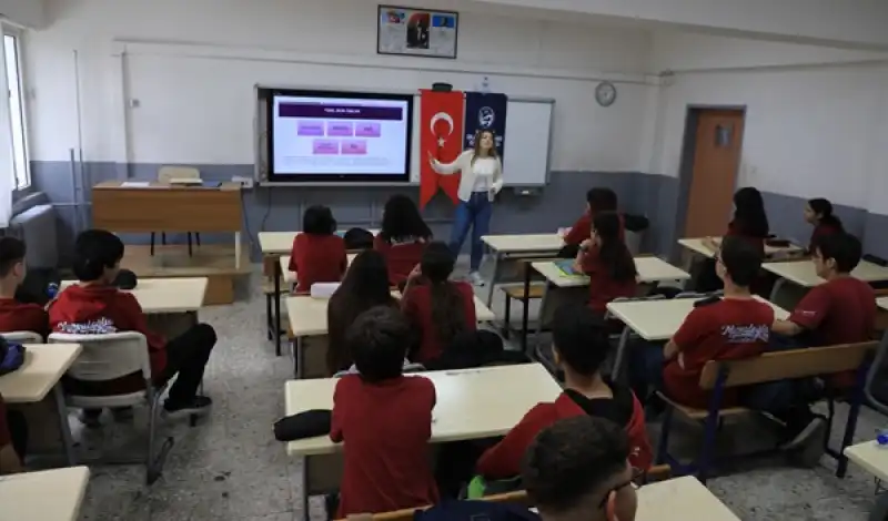 HBB’den öğrencilere Sağlıklı Beslenme Ve Akran Zorbalığı Eğitimi