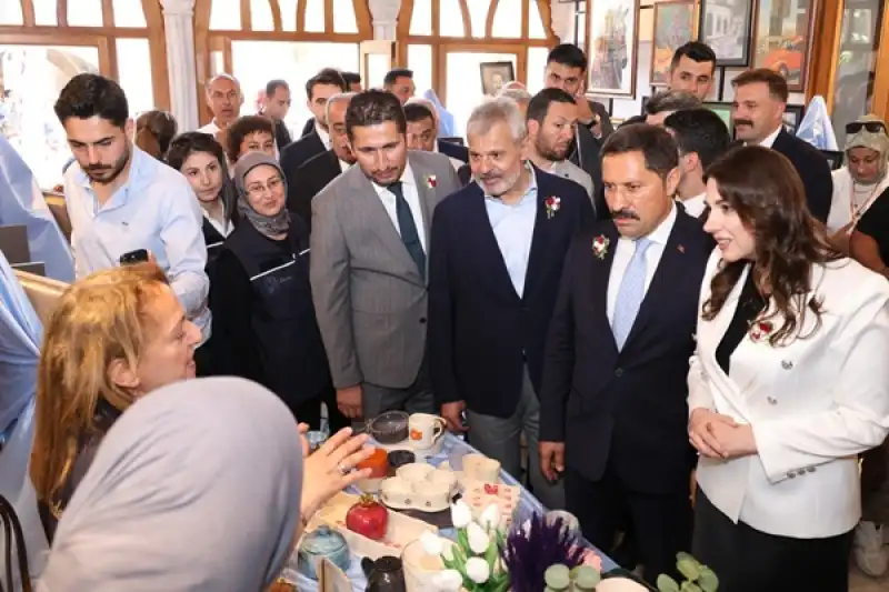 Hayat Boyu öğrenme Kursiyerleri ürünlerini Sergiledi 