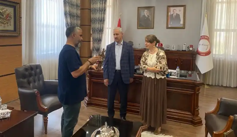 Erzin’in Tarihi Mirası Sanatla Buluştu: Avcı Artemis Heykelciği Tanıtıldı