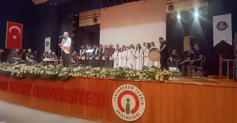 Yüksek Topuk Ve Medeniyetler Korosundan Sanat Dolu Gece