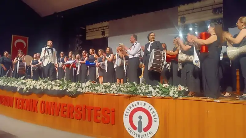 Yüksek Topuk Ve Medeniyetler Korosundan Sanat Dolu Gece