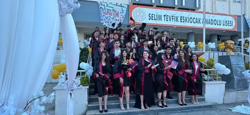 Çadırda Ders Çalıştı, Okul İkincisi Oldu