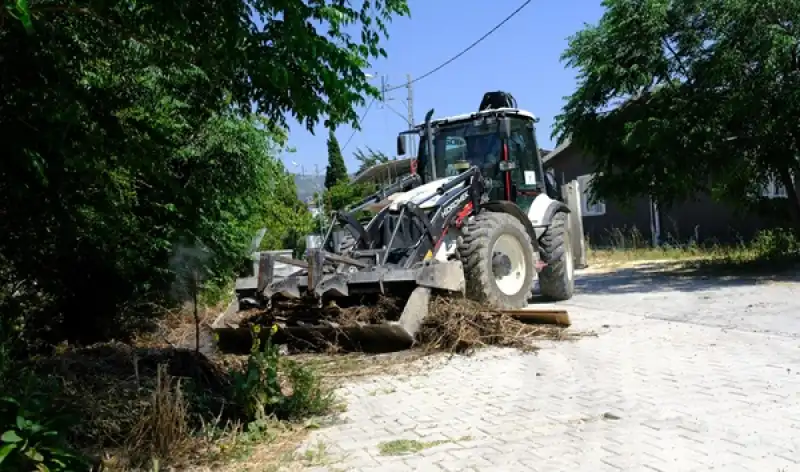 Defne Belediyesi Temizlik Hizmetlerini Aralıksız Sürdürüyor