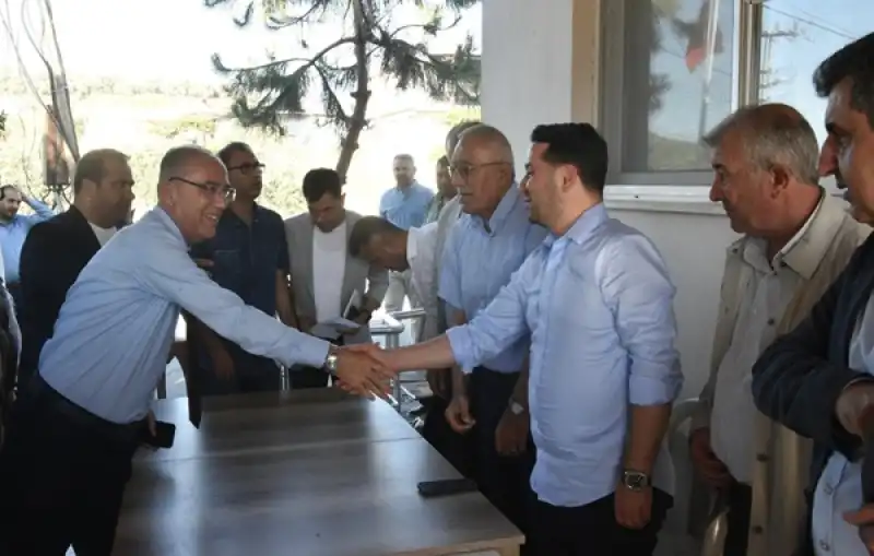 Başkan Yapar, Üzümdalı Mahallesi’nde Muhtarlarla Bir Araya Geldi