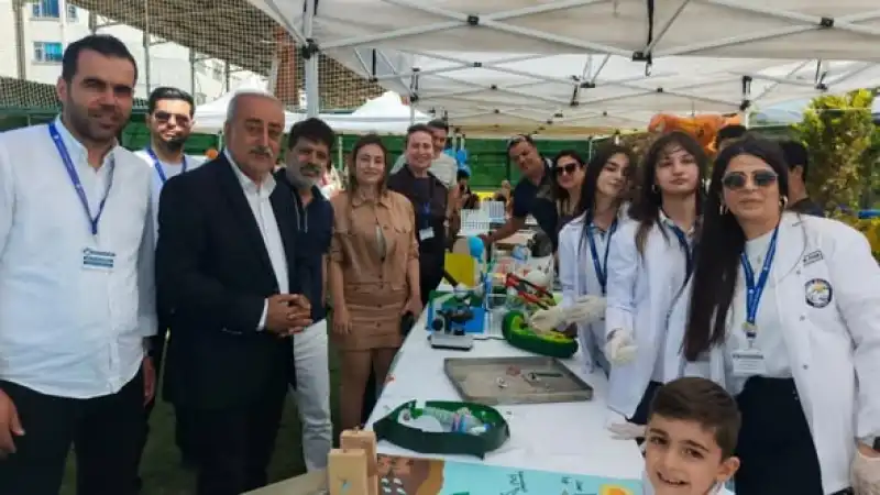 Gülistan, Doğuş Okulları Yıl Sonu Festivali Açılışına Katıldı
