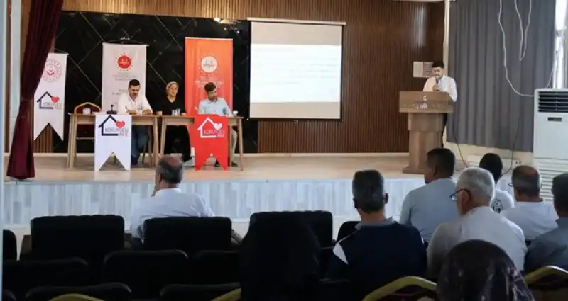 Hatay’da “Bir Yetime Aile Olmak” Paneli Düzenlendi