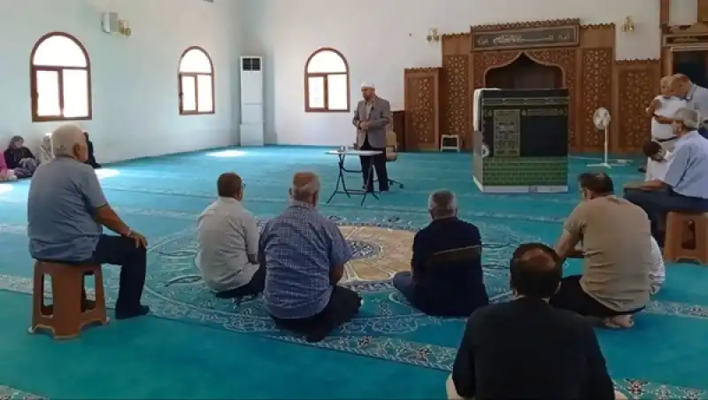 İskenderun'da Umre Semineri Düzenlendi