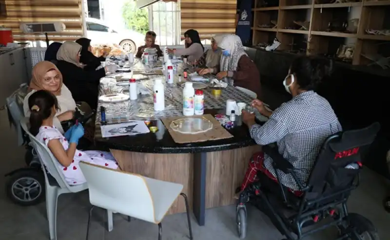 Özel Gereksinimli Bireyler HBB Kurslarıyla üretiyor