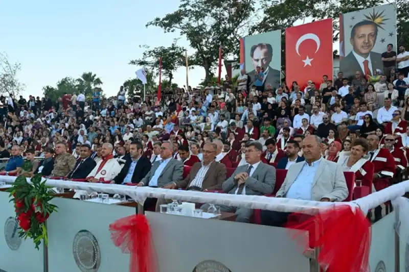 HMKÜ’den 3 Bin Öğrenci Mezun Oldu