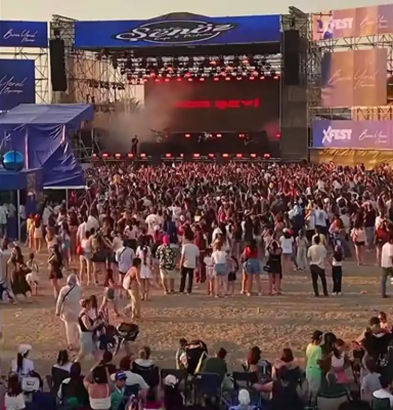Binlerce Kişi XFEST’in İlk Gününde Müzikle Buluştu