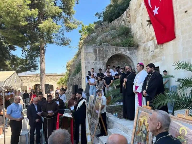 Antakya'da Aziz Petrus Ve Pavlus Bayramı Kutlandı