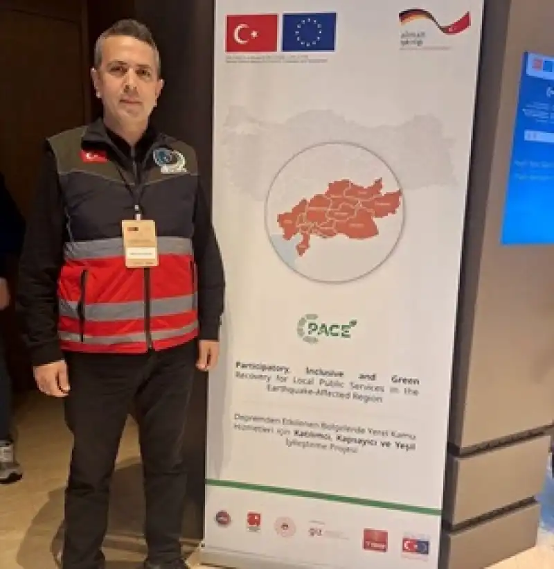 Amik Gölü'nde Suların Çekildiği Alanlarda Balık Ölümleri Yaşandı