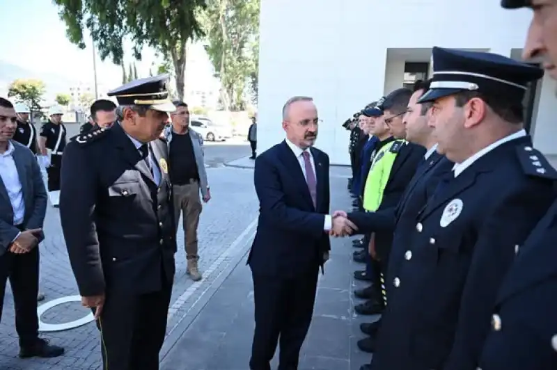 Bakan Yardımcısı Turan’dan Hatay Polisi’ne Tam Not!