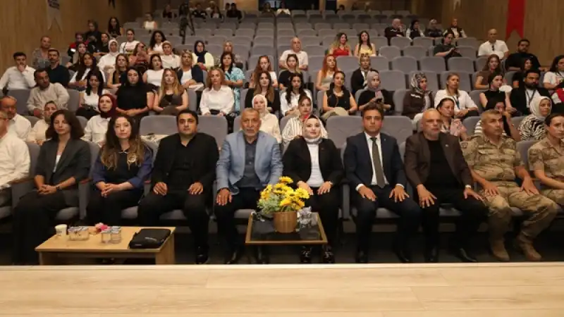 Hatay’da Koruyucu Aile Farkındalık Paneli Düzenlendi