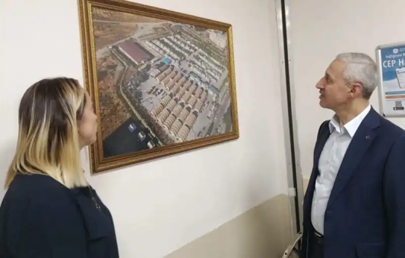 Hastane Personelinden 2 Bin Parçayı Bir Araya Getiren Dayanışma Tablosu