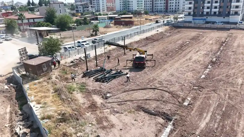 Kırıkhan’da Hatay’ın En Büyük Kapalı Semt Pazarı Yükseliyor