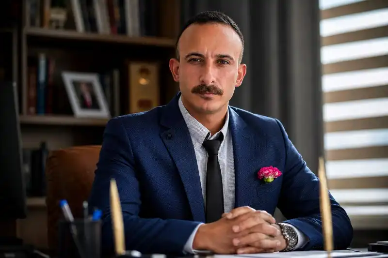 Su Uyur, Mağara Hatırlar