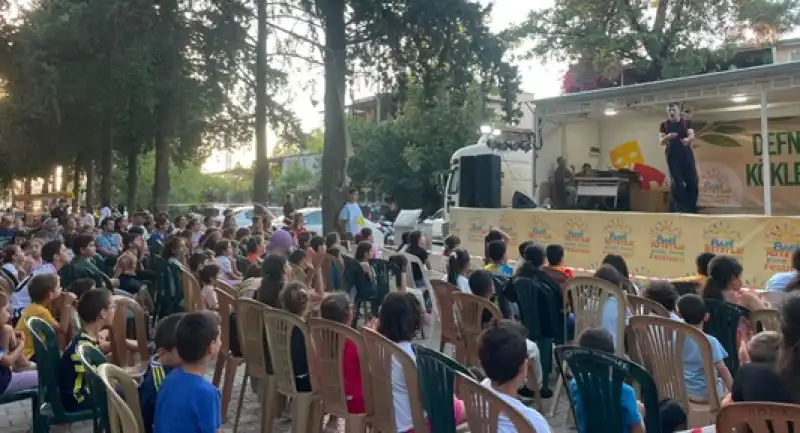 Evvel Temmuz Festivali’nde Gençler Ve Çocuklar Bir Araya Geldi