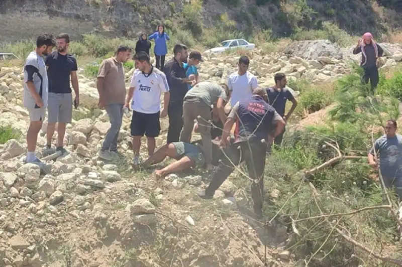 Altınözü-Antakya Karayolunda Bir Kaza Daha: Kamyon şarampole Yuvarlandı