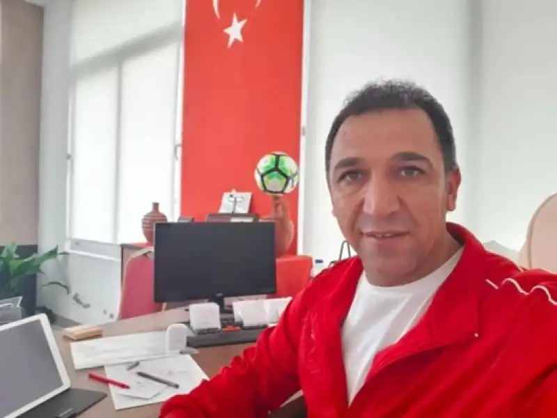 Nesim Argun: 
