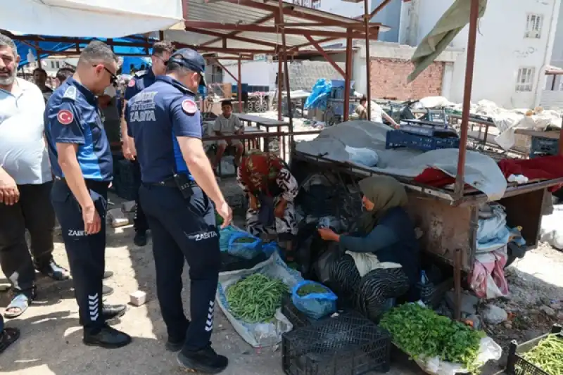 Meydan Mahallesi’ndeki Esnaf, Geçici Yerlerine Taşındı