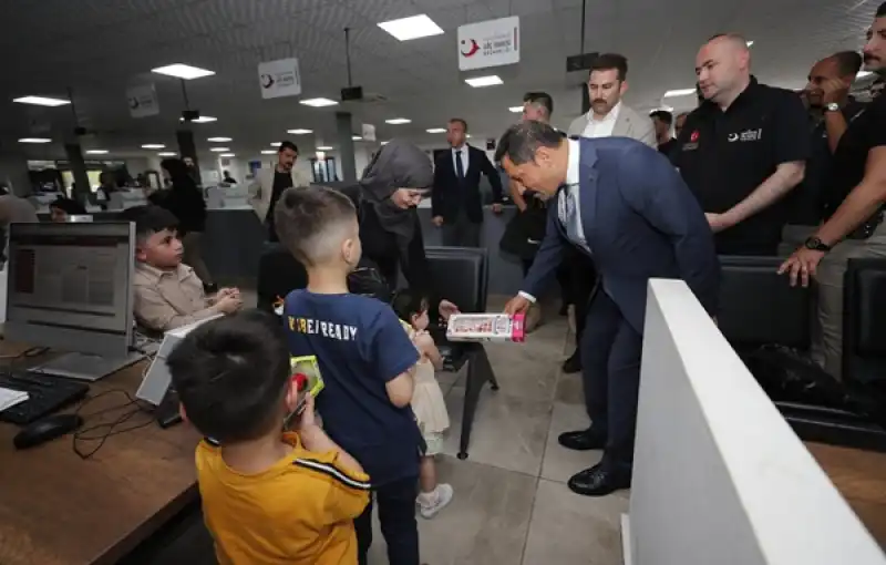 Vali Masatlı, Cilvegözü Geri Dönüş Merkezi’ni Inceledi